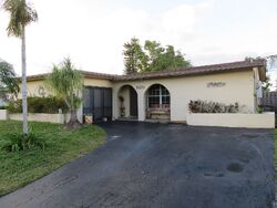 Pre-foreclosure in  NW 25TH ST Fort Lauderdale, FL 33322