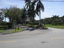 Pre-foreclosure in  ROYAL PARK DR H Fort Lauderdale, FL 33309