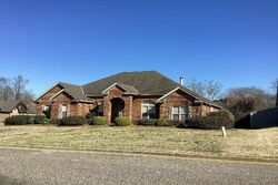 Pre-foreclosure in  CHOBHAM CT Pike Road, AL 36064