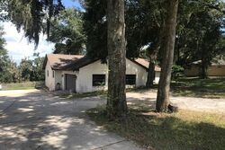 Pre-foreclosure in  SUNNYSIDE DR Leesburg, FL 34748