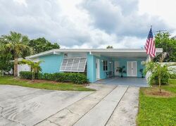 Pre-foreclosure in  ROSLYN AVE Bradenton, FL 34207
