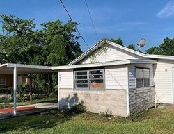 Pre-foreclosure in  PALMETTO AVE NW Winter Haven, FL 33881