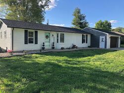 Pre-foreclosure in  STATE ROUTE 1078 N Henderson, KY 42420