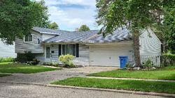 Pre-foreclosure in  TULANE DR Lansing, MI 48912
