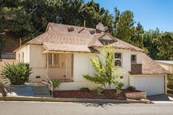 Pre-foreclosure in  DEVONSHIRE LN Glendale, CA 91206