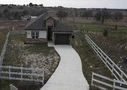  Lazy Oak Ln, La Vernia TX