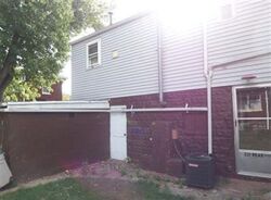 Pre-foreclosure in  E 15TH ST Covington, KY 41011