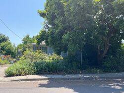 Pre-foreclosure in  NW GARIBALDI ST Hillsboro, OR 97124