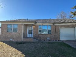 Pre-foreclosure in  NW 27TH ST Lawton, OK 73505
