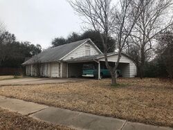 Pre-foreclosure in  HADRIAN ST Irving, TX 75062