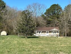 Pre-foreclosure in  POND CREEK RD Ashland City, TN 37015