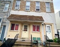  N 8th St, Reading PA