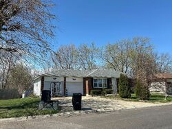 Pre-foreclosure in  DEXTER AVE Marshall, MO 65340