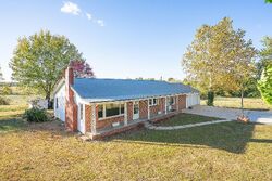 Pre-foreclosure in  S MAIN ST Pleasant Hope, MO 65725