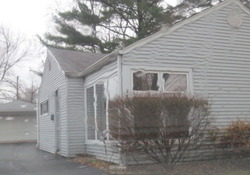 Pre-foreclosure in  S NORBURY AVE Lombard, IL 60148