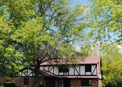 Pre-foreclosure in  POLLY LN Flossmoor, IL 60422