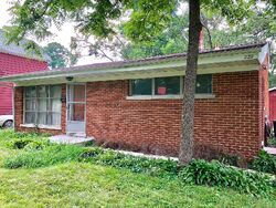 Pre-foreclosure in  N OAKWOOD AVE West Chicago, IL 60185