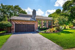 Pre-foreclosure in  SPRINGHILL DR Naperville, IL 60563