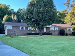 Pre-foreclosure in  S HIGHWAY 27 La Fayette, GA 30728