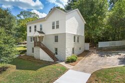Pre-foreclosure in  COLUMBIA CIR Decatur, GA 30032