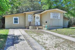 Pre-foreclosure in  DELTONA BLVD Saint Augustine, FL 32086