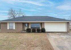 Pre-foreclosure in  ROBINSON ST Van Buren, AR 72956