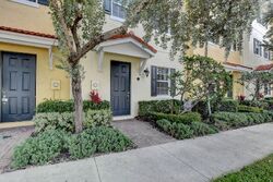 Pre-foreclosure in  N DIXIE HWY UNIT 16 Lake Worth, FL 33460