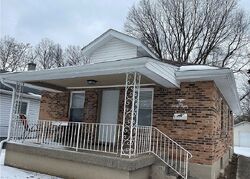 Pre-foreclosure in  WALTON AVE Dayton, OH 45402