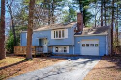Pre-foreclosure in  ARLINGTON ST Marshfield, MA 02050