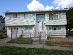 Pre-foreclosure in  25TH AVE S Seattle, WA 98144