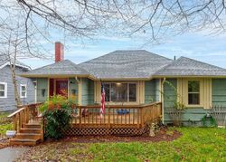 Pre-foreclosure in  18TH AVE Longview, WA 98632