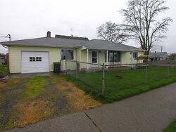 Pre-foreclosure in  S 70TH ST Tacoma, WA 98409