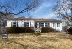 Pre-foreclosure in  COBBLESTONE DR Virginia Beach, VA 23452