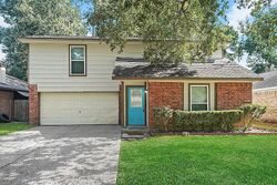 Pre-foreclosure in  LOCHLEVAN CT Huffman, TX 77336