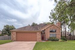 Pre-foreclosure in  TRIMSTONE DR Pasadena, TX 77505