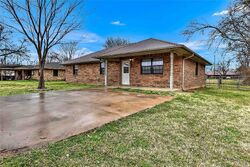  Reeves St, Collinsville TX