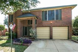 Pre-foreclosure in  RED OAK DR Grand Prairie, TX 75052