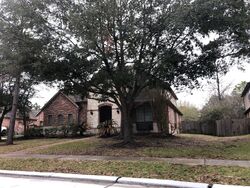 Pre-foreclosure in  LAKE CHELAN LN Humble, TX 77346