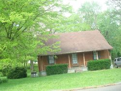 Pre-foreclosure in  HULL AVE Lewisburg, TN 37091