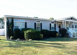 Pre-foreclosure in  ANDERSON FARM RD Darlington, SC 29532