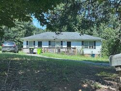 Pre-foreclosure in  HOTEL HILL DR Landrum, SC 29356