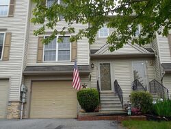  Banyan Circle Dr, Lancaster PA