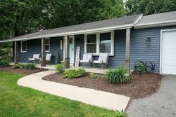 Pre-foreclosure in  TURNPIKE RD Elizabethtown, PA 17022