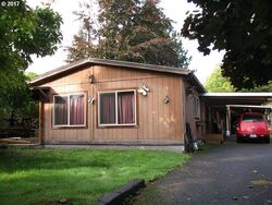 Pre-foreclosure in  SE DRAKE ST Portland, OR 97222