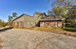Pre-foreclosure in  BRUSH CREEK RD Norman, OK 73026