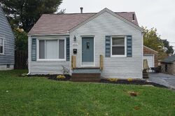 Pre-foreclosure in  29TH ST NE Canton, OH 44714