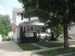 Pre-foreclosure in  COLLINWOOD AVE Akron, OH 44310