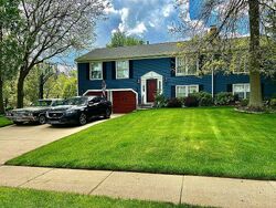 Pre-foreclosure in  WEXFORD BLVD Stow, OH 44224