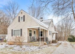 Pre-foreclosure in  SCHOCALOG RD Akron, OH 44320