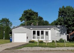 Pre-foreclosure in  DOUGLAS RD Toledo, OH 43613